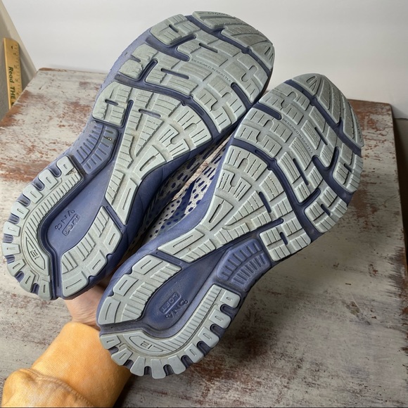 Brooks adrenaline 21 Grey & Navy Blue Athletic shoes 11 wide - Picture 6 of 9